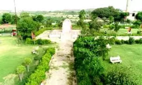 Haryana :  पूर्व सीएम बंसीलाल की पुण्यतिथि पर श्रद्धांजलि अर्पित