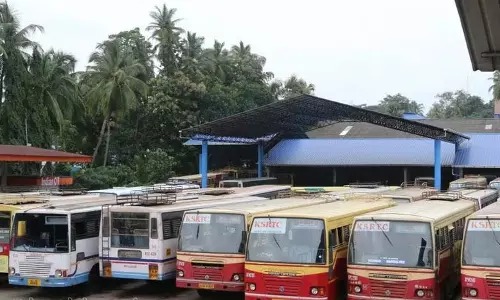 KSRTC ने स्वच्छ यात्रा के लिए बसों में डस्टबिन लगाए