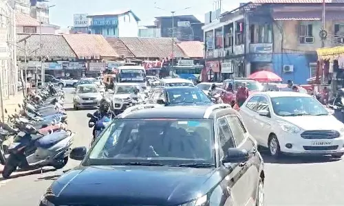 Margao का यातायात जाम संकट: पार्किंग की समस्या-अतिक्रमण से जाम की समस्या बढ़ी Margao का यातायात जाम संकट: पार्किंग की समस्या-अतिक्रमण से जाम की समस्या बढ़ी