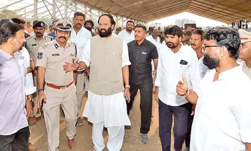 Minister Uttam : चावल का वितरण तेलंगाना में पहली बार Minister Uttam : चावल का वितरण तेलंगाना में पहली बार
