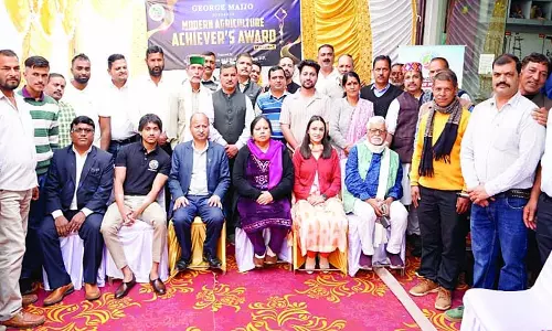 44 किसानों को मॉडर्न एग्रीकल्चर अवार्ड से सम्मानित 44 किसानों को मॉडर्न एग्रीकल्चर अवार्ड से सम्मानित