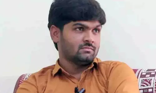 YouTuber और पत्रकार शंकर पर बलात्कार का आरोप, गिरफ्तार YouTuber और पत्रकार शंकर पर बलात्कार का आरोप, गिरफ्तार
