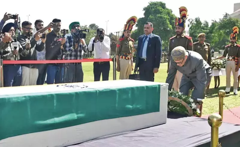 सेना को लद्दाख भेजने से जम्मू में सुरक्षा व्यवस्था कमजोर हुई:CM Omar सेना को लद्दाख भेजने से जम्मू में सुरक्षा व्यवस्था कमजोर हुई:CM Omar