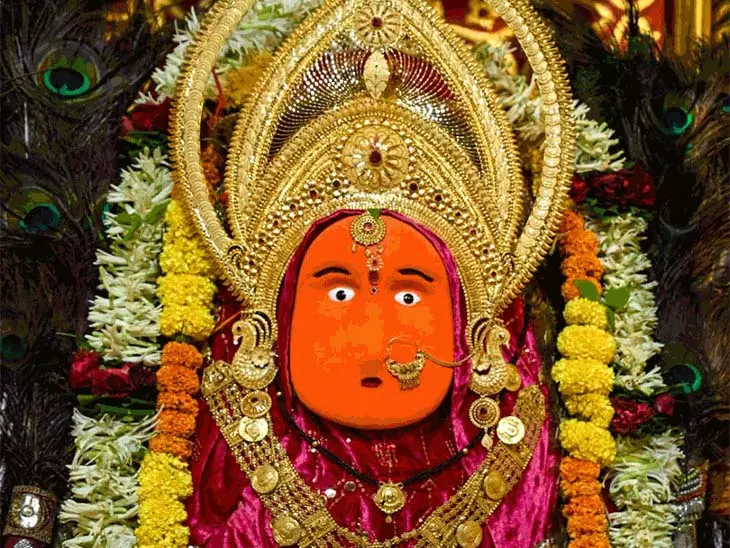 छत्तीसगढ़ के माता मंदिरों में उमड़ी भीड़ छत्तीसगढ़ के माता मंदिरों में उमड़ी भीड़
