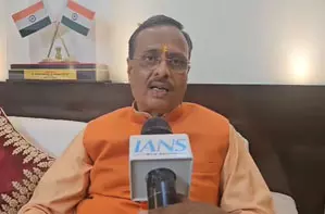 ओवैसी नेता नहीं अभिनेता हैं, अल्पसंख्यकों के प्रति करते हैं झूठा अभिनय : दिनेश शर्मा ओवैसी नेता नहीं अभिनेता हैं, अल्पसंख्यकों के प्रति करते हैं झूठा अभिनय : दिनेश शर्मा