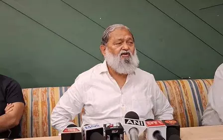 हरियाणा के मंत्री अनिल विज ने भूपिंदर हुड्डा, रणदीप सुरजेवाला पर कसा तंज हरियाणा के मंत्री अनिल विज ने भूपिंदर हुड्डा, रणदीप सुरजेवाला पर कसा तंज