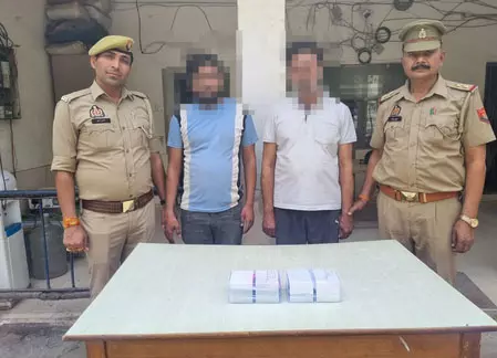 ऑटोमोबाइल कंपनी के खाते से 3.63 लाख रुपए निकालने वाले दो ठग गिरफ्तार ऑटोमोबाइल कंपनी के खाते से 3.63 लाख रुपए निकालने वाले दो ठग गिरफ्तार