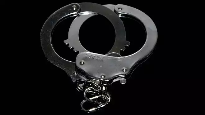विवाद में बीच-बचाव करते समय निर्माण मजदूर की गोली मारकर हत्या, आरोपी गिरफ्तार विवाद में बीच-बचाव करते समय निर्माण मजदूर की गोली मारकर हत्या, आरोपी गिरफ्तार