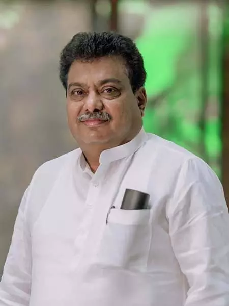 8 जिलों में 3,500 करोड़ रुपये का निवेश: 24,954 नौकरियां पैदा हुईं: Minister Patil 8 जिलों में 3,500 करोड़ रुपये का निवेश: 24,954 नौकरियां पैदा हुईं: Minister Patil