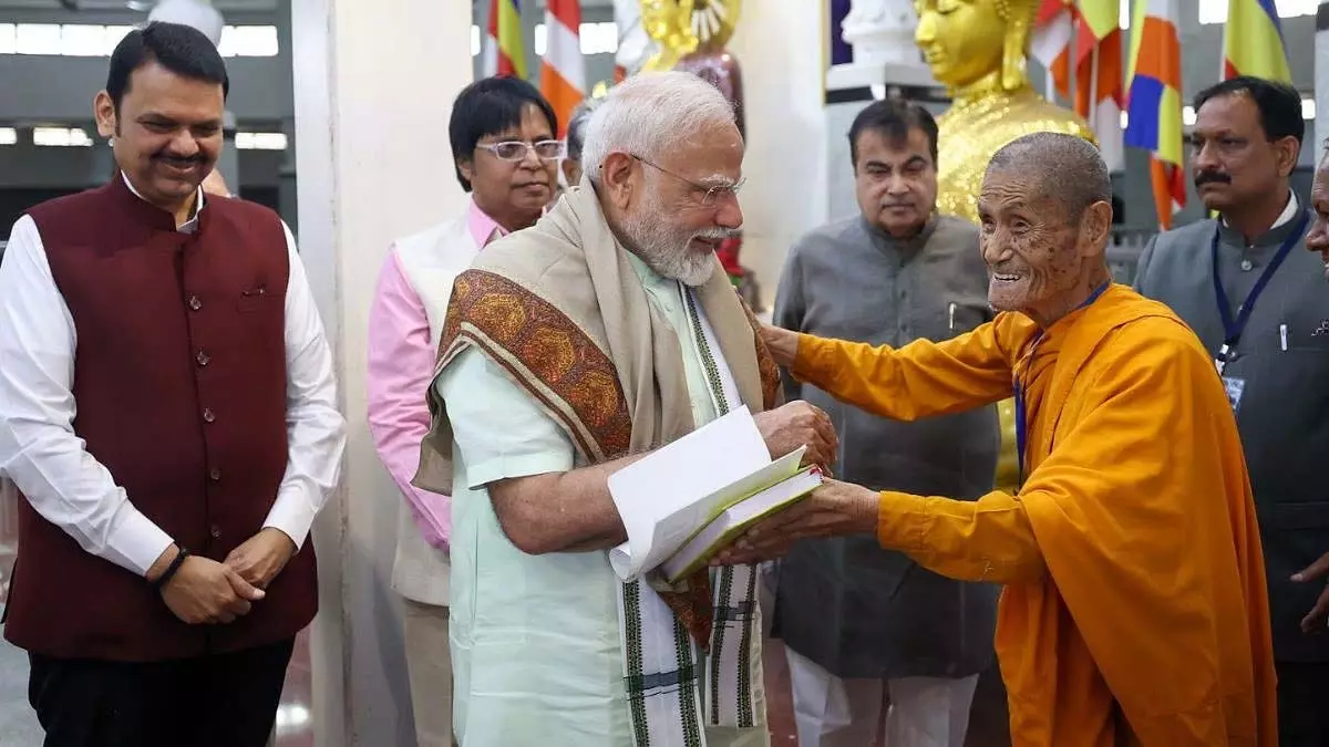 विकसित और समावेशी भारत ही डॉ. बाबासाहेब अंबेडकर को सच्ची श्रद्धांजलि होगी: PM Modi विकसित और समावेशी भारत ही डॉ. बाबासाहेब अंबेडकर को सच्ची श्रद्धांजलि होगी: PM Modi