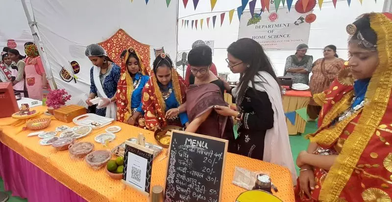 MDU ने भारत की पाक विरासत का जश्न मनाने के लिए रंग-व्यंजन महोत्सव का आयोजन किया MDU ने भारत की पाक विरासत का जश्न मनाने के लिए रंग-व्यंजन महोत्सव का आयोजन किया