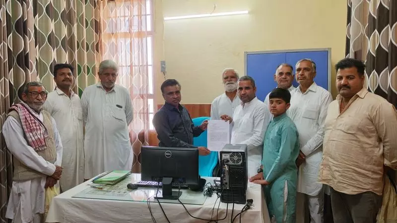 Haryana : सिरसा स्वास्थ्य केंद्र में अव्यवस्था, ग्रामीणों ने तत्काल कार्रवाई की मांग की Haryana : सिरसा स्वास्थ्य केंद्र में अव्यवस्था, ग्रामीणों ने तत्काल कार्रवाई की मांग की