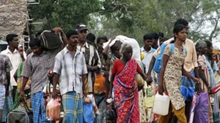 Rameswaram: घर लौट रहे हैं श्रीलंकाई शरणार्थी! केंद्र सरकार से मदद की गुहार Rameswaram: घर लौट रहे हैं श्रीलंकाई शरणार्थी! केंद्र सरकार से मदद की गुहार