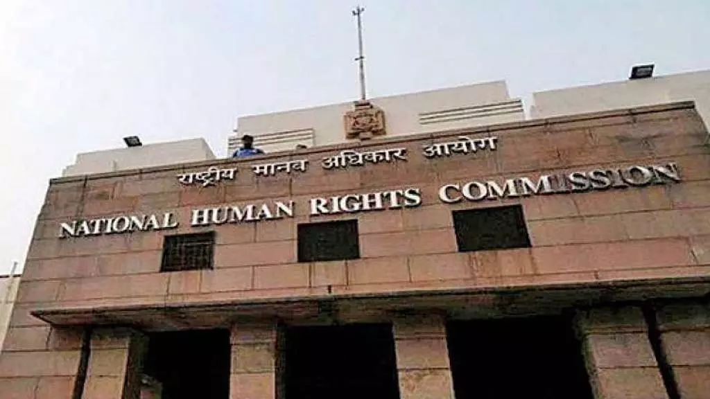 जादू-टोने से जुड़े अपराधों को बिना दंड के नहीं छोड़ा जाना चाहिए: NHRC ने ओडिशा सरकार से कहा जादू-टोने से जुड़े अपराधों को बिना दंड के नहीं छोड़ा जाना चाहिए: NHRC ने ओडिशा सरकार से कहा