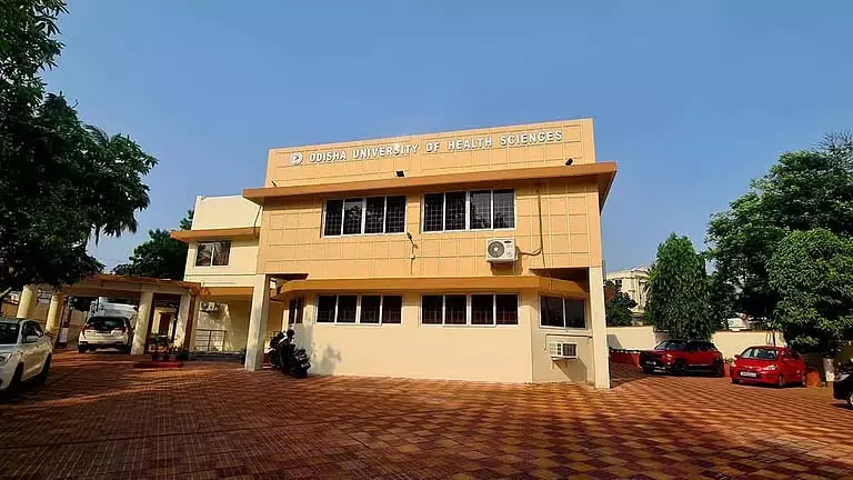 Odisha स्वास्थ्य विज्ञान विश्वविद्यालय में एक बार फिर विवाद, इस बार ‘संबद्धता’ के मुद्दे पर Odisha स्वास्थ्य विज्ञान विश्वविद्यालय में एक बार फिर विवाद, इस बार ‘संबद्धता’ के मुद्दे पर