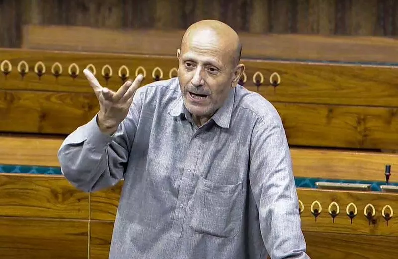 Jammu: राशिद की टीम ने जमीनी स्तर पर शिकायतों का समाधान किया Jammu: राशिद की टीम ने जमीनी स्तर पर शिकायतों का समाधान किया