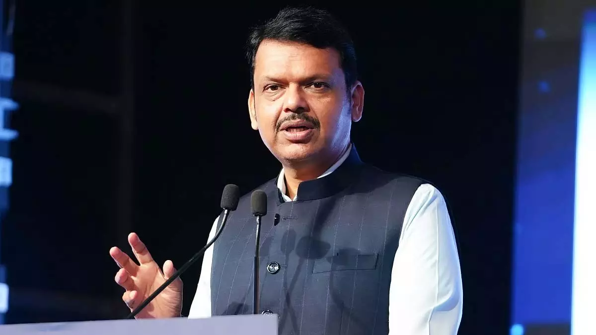 Maharashtra: मुख्यमंत्री ने राज्य विभागों की निर्माण संबंधी शक्तियों में कटौती की Maharashtra: मुख्यमंत्री ने राज्य विभागों की निर्माण संबंधी शक्तियों में कटौती की