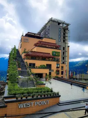 Sikkim : एनजीटी ने वेस्ट प्वाइंट मॉल के खिलाफ याचिका खारिज की Sikkim : एनजीटी ने वेस्ट प्वाइंट मॉल के खिलाफ याचिका खारिज की