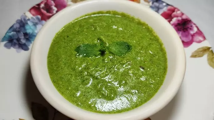 Coriander Mint Chutney रेस्टोरेंट का स्वाद Coriander Mint Chutney रेस्टोरेंट का स्वाद
