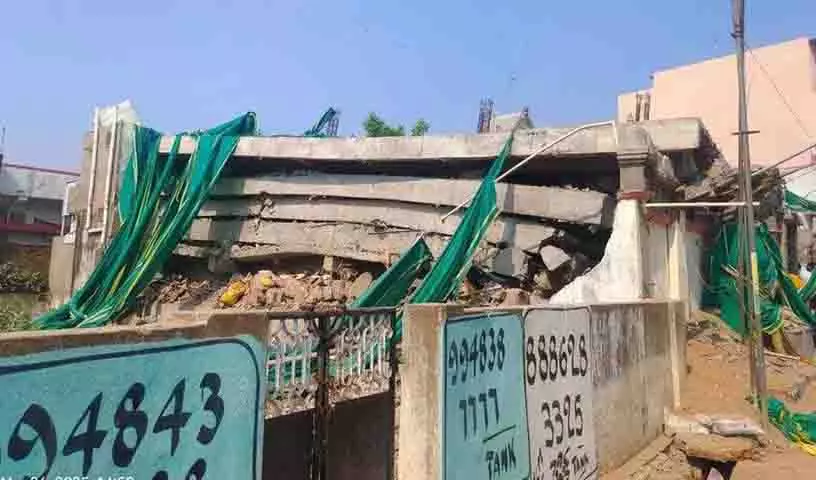 Bhadrachalam इमारत ढहने के मामले में इमारत मालिक श्रीपति गिरफ्तार Bhadrachalam इमारत ढहने के मामले में इमारत मालिक श्रीपति गिरफ्तार