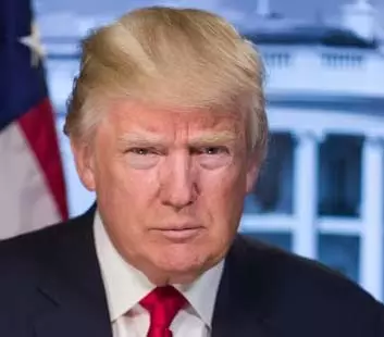 यूक्रेन युद्ध समाप्त करने में रुकावट डालने पर 25% से 50% तक का टैरिफ: Trump यूक्रेन युद्ध समाप्त करने में रुकावट डालने पर 25% से 50% तक का टैरिफ: Trump