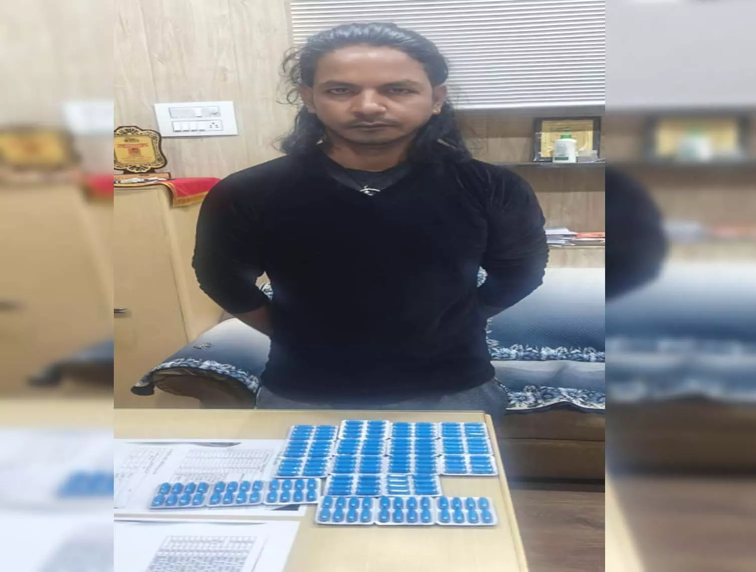रायपुर में नशीली टेबलेट के साथ आरोपी गिरफ्तार, पुलिस ने की बड़ी कार्रवाई रायपुर में नशीली टेबलेट के साथ आरोपी गिरफ्तार, पुलिस ने की बड़ी कार्रवाई