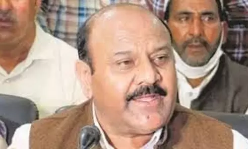 उपमुख्यमंत्री ने पाकिस्तान को आतंकवाद छोड़ने की सलाह दी उपमुख्यमंत्री ने पाकिस्तान को आतंकवाद छोड़ने की सलाह दी
