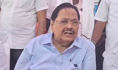 केंद्र की भाजपा सरकार तमिलनाडु की जनता के साथ विश्वासघात कर रही है! - Minister Duraimurugan केंद्र की भाजपा सरकार तमिलनाडु की जनता के साथ विश्वासघात कर रही है! - Minister Duraimurugan