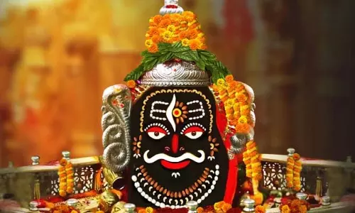 Ujjain : गुड़ी पड़वा पर महाकाल का विशेष अभिषेक