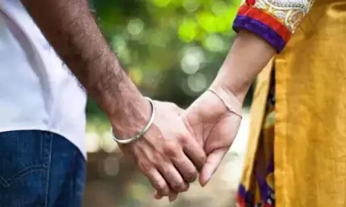 UP : प्रेम कहानी का दर्दनाक अंत: प्रेमिका पहुंची प्रेमी के घर, दोनों ने जहर खाया, फिर