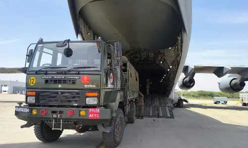 Operation Brahma : आगरा से म्यांमार पहुंची मेडिकल टीम, इतने टन राहत सामग्री भेजी गई Operation Brahma : आगरा से म्यांमार पहुंची मेडिकल टीम, इतने टन राहत सामग्री भेजी गई