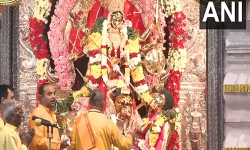 चैत्र नवरात्रि के पहले दिन New Delhi के श्री आद्या कात्यायनी शक्तिपीठ में सुबह की आरती की गई
