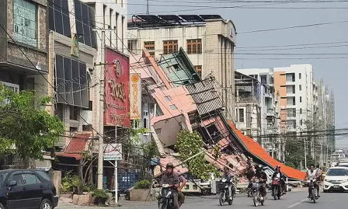 Myanmar भूकंप: बचाव प्रयासों के बीच मरने वालों की संख्या 1,600 के पार Myanmar भूकंप: बचाव प्रयासों के बीच मरने वालों की संख्या 1,600 के पार