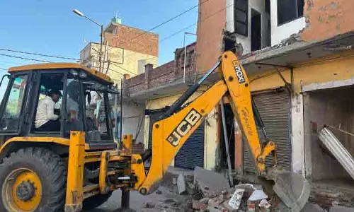 Punjab: तस्करों के घरों को ध्वस्त करने की आलोचना