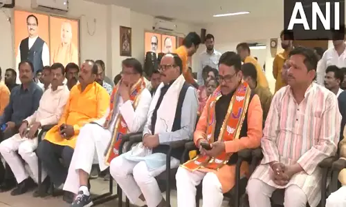 उपमुख्यमंत्री ब्रजेश पाठक, Delhi CM और अन्य भाजपा नेताओं ने पीएम मोदी के 120वें मन की बात कार्यक्रम को सुना