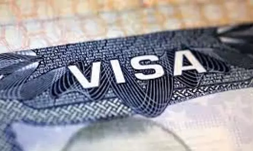 USA: अचानक रद्द हुए F-1 वीजा, दहशत में हजारों स्टूडेंट्स