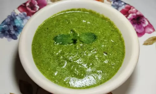 Coriander Mint Chutney रेस्टोरेंट का स्वाद