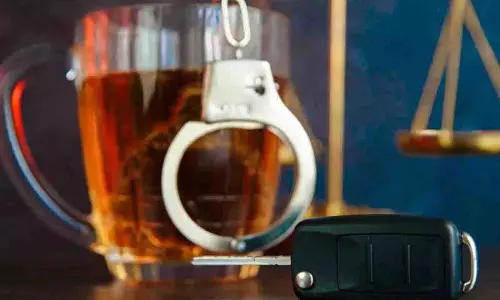 Cyberabad में नशे में गाड़ी चलाने के आरोप में 222 यात्री गिरफ्तार Cyberabad में नशे में गाड़ी चलाने के आरोप में 222 यात्री गिरफ्तार