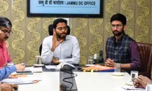 DEO ने राजनीतिक प्रतिनिधियों के साथ चुनावी प्रक्रिया को मजबूत करने के उपायों पर चर्चा की