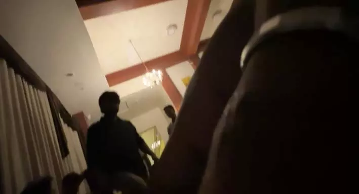 व्यवसायी को होटल में बंधक बनाकर हत्या की धमकी, तेलीबांधा पुलिस ने नहीं लिखी शिकायत व्यवसायी को होटल में बंधक बनाकर हत्या की धमकी, तेलीबांधा पुलिस ने नहीं लिखी शिकायत
