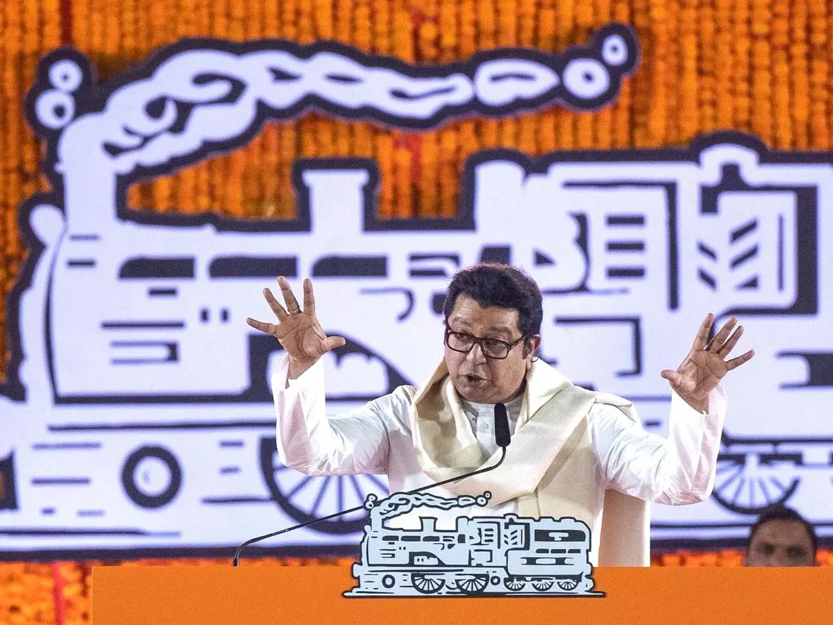 राज ठाकरे ने की औरंगजेब मामले में व्हाट्सएप ज्ञान से सतर्क रहने की अपील राज ठाकरे ने की औरंगजेब मामले में व्हाट्सएप ज्ञान से सतर्क रहने की अपील