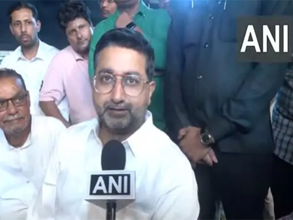 यूपी प्रशासन ने विशेष इंतजाम किए हैं: ईद मनाने पर UP मंत्री दानिश आज़ाद अंसारी यूपी प्रशासन ने विशेष इंतजाम किए हैं: ईद मनाने पर UP मंत्री दानिश आज़ाद अंसारी