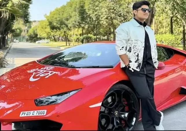 Youtuber Mridul की लैंबॉर्गिनी से हादसा, तेज रफ्तार ने ली मजदूरों की जान Youtuber Mridul की लैंबॉर्गिनी से हादसा, तेज रफ्तार ने ली मजदूरों की जान