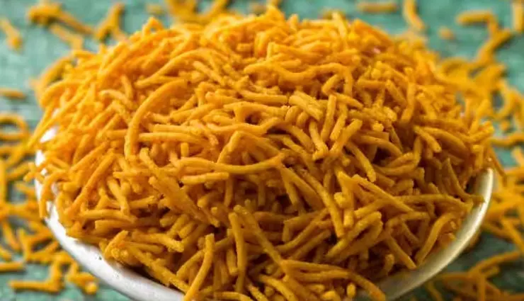 Aloo Bhujia: नाश्ते के तौर पर एक बेहतरीन विकल्प Aloo Bhujia: नाश्ते के तौर पर एक बेहतरीन विकल्प