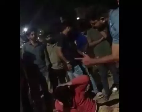 इतना बड़ा गुंडा बन गया वसीम कुरैशी, पुलिस नहीं कर रही कार्रवाई इतना बड़ा गुंडा बन गया वसीम कुरैशी, पुलिस नहीं कर रही कार्रवाई