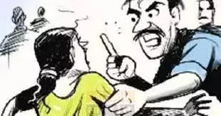 Saraikela: पारिवारिक विवाद में पति ने मां-बेटे को पीट-पीटकर मार डाला Saraikela: पारिवारिक विवाद में पति ने मां-बेटे को पीट-पीटकर मार डाला
