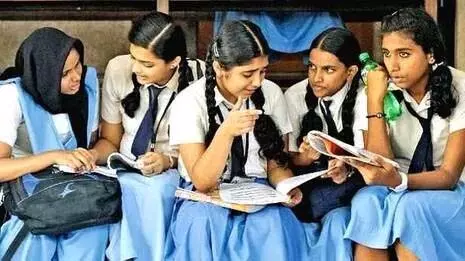 Kerala के स्कूलों में छात्रों के स्वास्थ्य के लिए जुम्बा नृत्य शुरू किया जाएगा Kerala के स्कूलों में छात्रों के स्वास्थ्य के लिए जुम्बा नृत्य शुरू किया जाएगा
