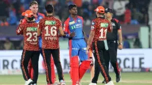IPL: दिल्ली ने हैदराबाद को सात विकेट से हराया IPL: दिल्ली ने हैदराबाद को सात विकेट से हराया