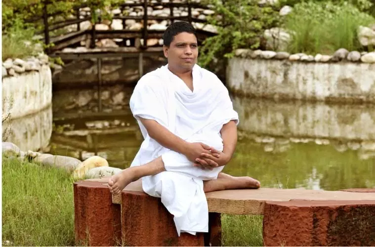 Ujjain : महाकाल के दर्शन पर बोले आचार्य बालकृष्ण Ujjain : महाकाल के दर्शन पर बोले आचार्य बालकृष्ण