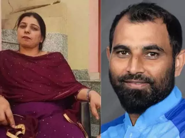 क्रिकेटर Mohammed Shami के परिवार के नाम पर मजदूरी लेने का ये कैसा मामला क्रिकेटर Mohammed Shami के परिवार के नाम पर मजदूरी लेने का ये कैसा मामला